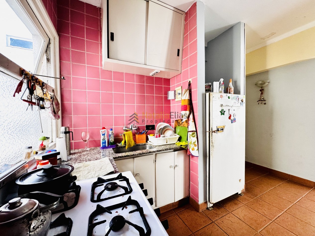 Departamento 3 ambientes al frente con dependencia 