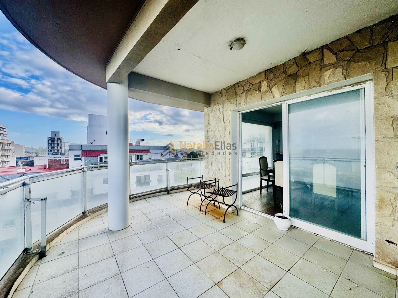 Departamento 4 ambientes frente al mar