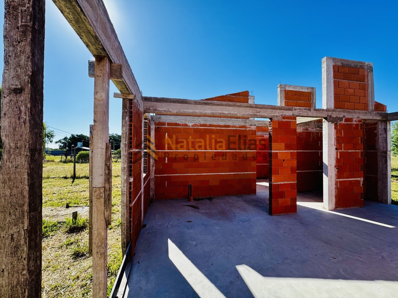 Lote con construccion a terminar en Santa Elena 