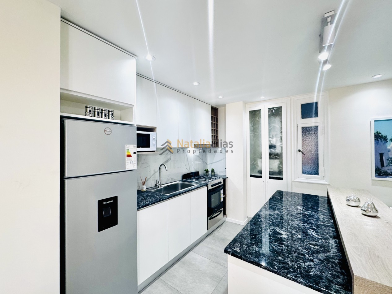 Semipiso 4 ambientes en zona Centro reciclado y equipado