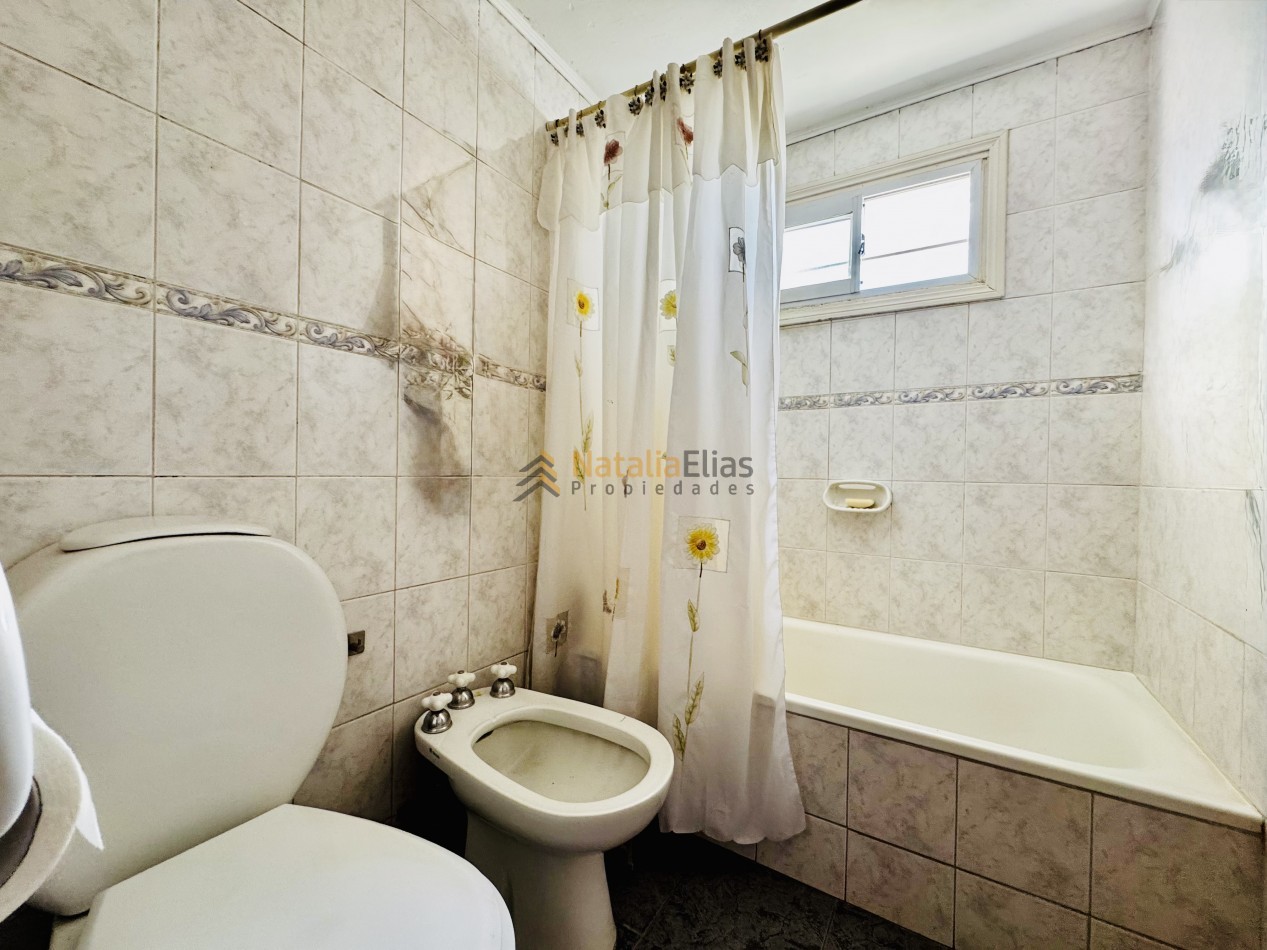 Casa 3 ambientes con quincho