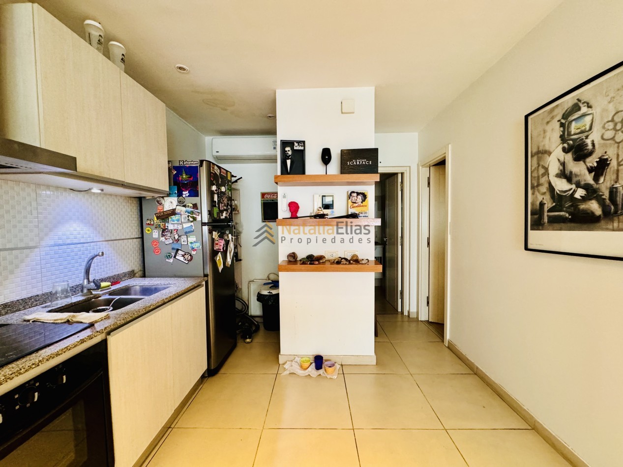 Departamento 2 ambientes con cochera Plaza Colon