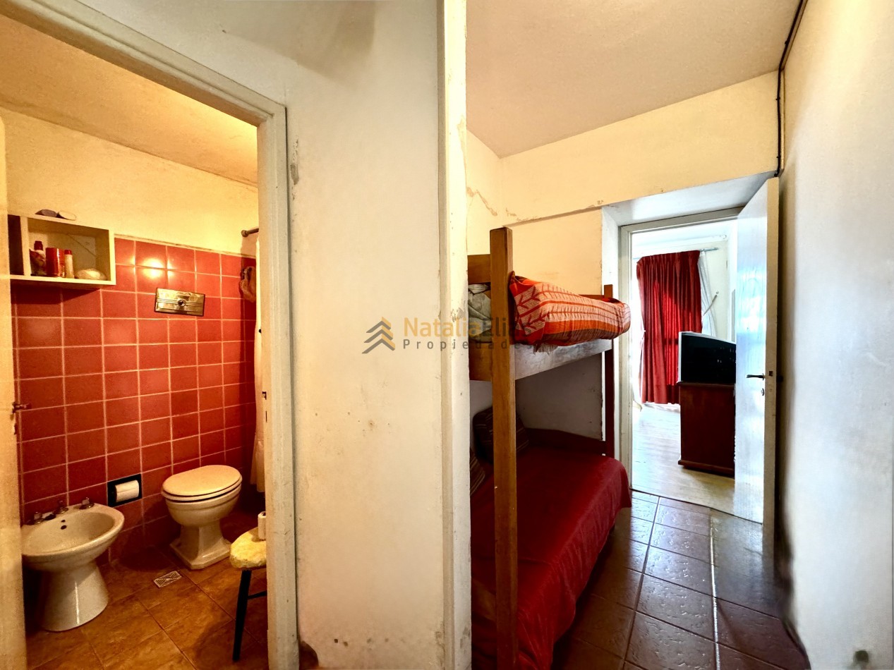 Departamento 3 ambientes al frente con dependencia 