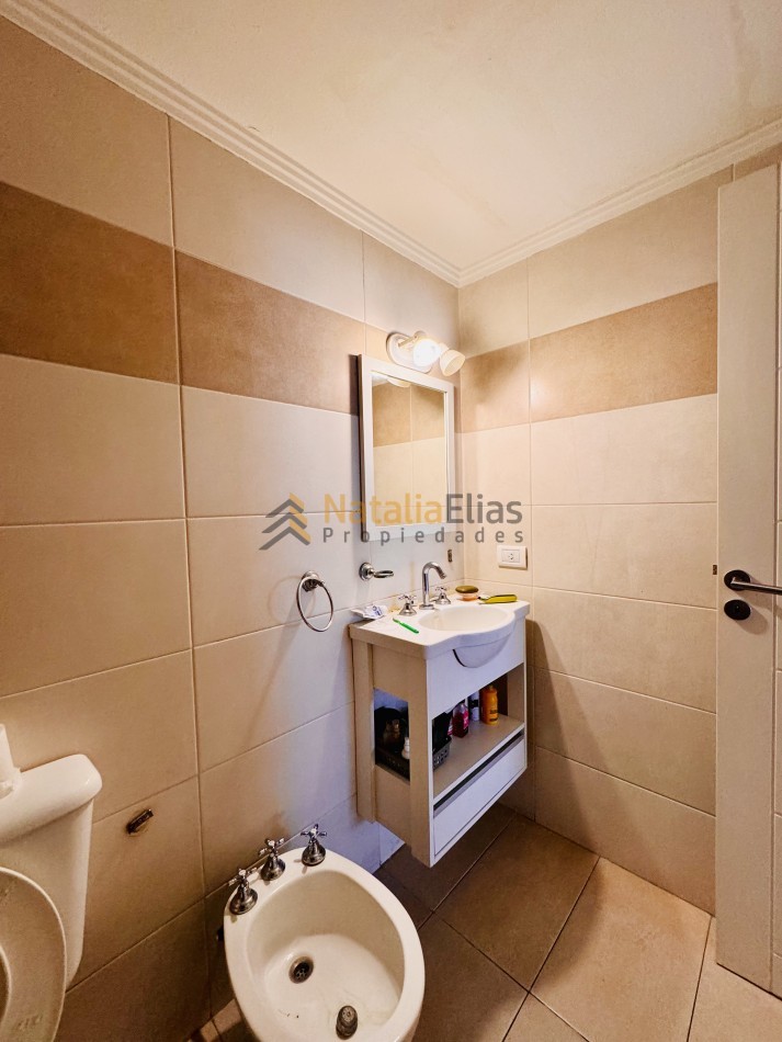 Departamento 2 ambientes con cochera Plaza Colon