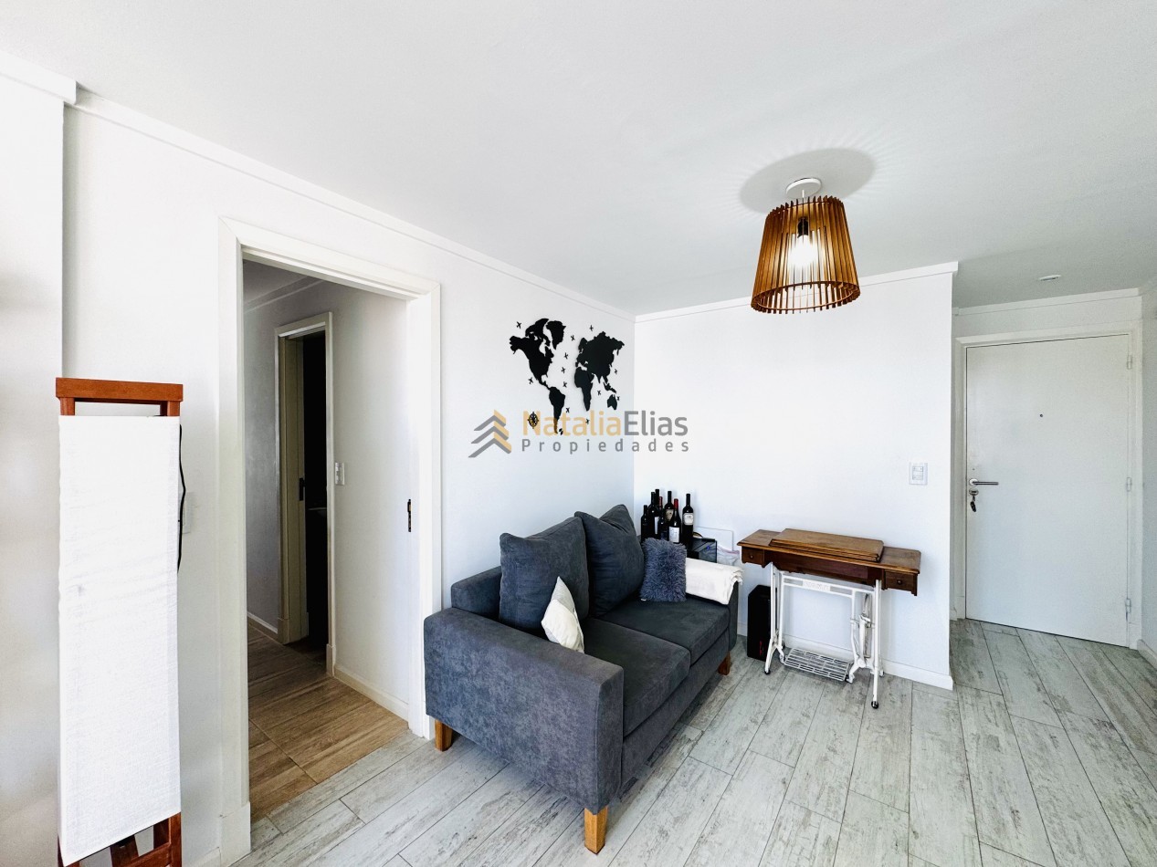 Departamento 2 ambientes al frente en La Perla 