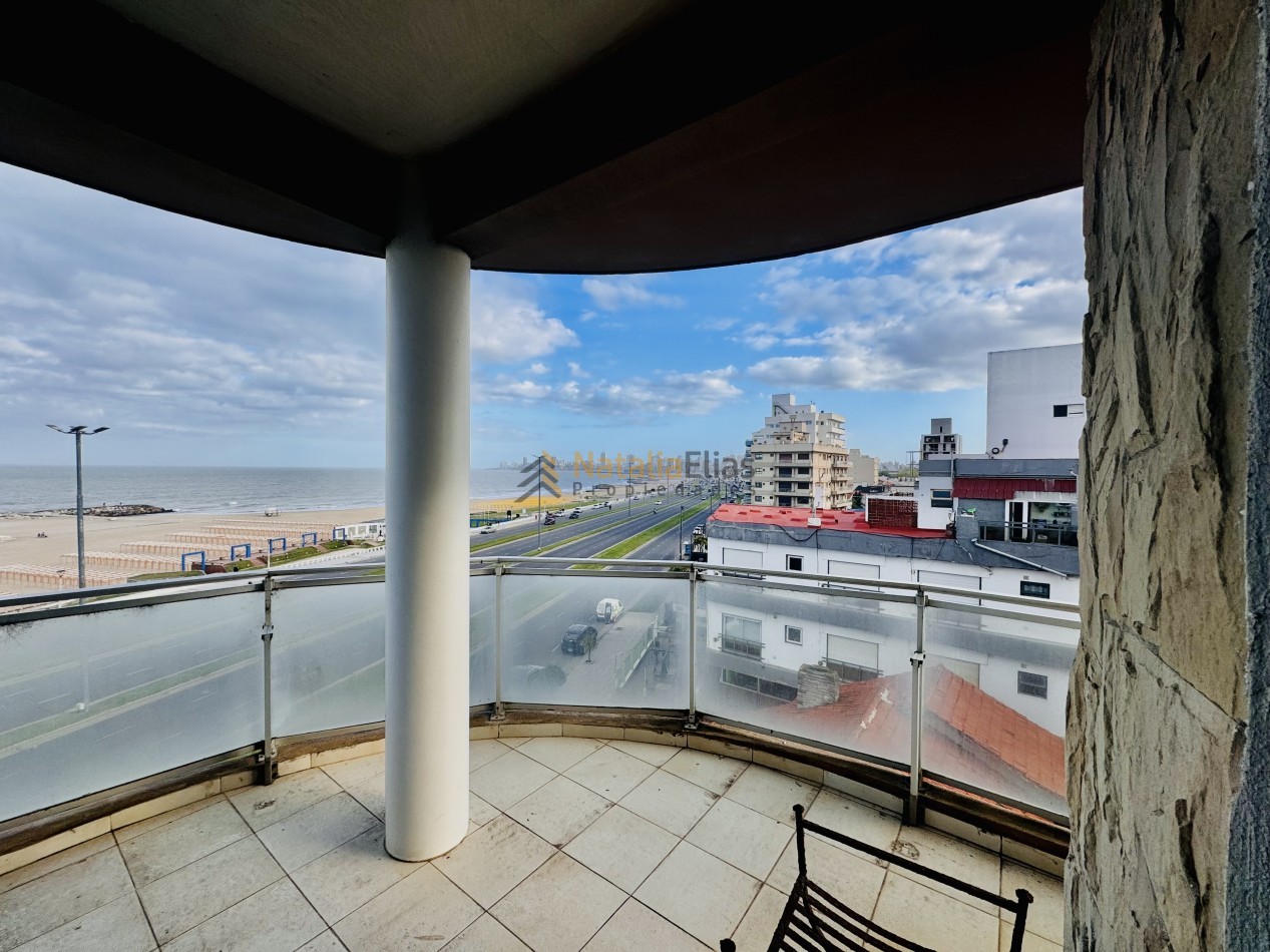 Departamento 4 ambientes frente al mar