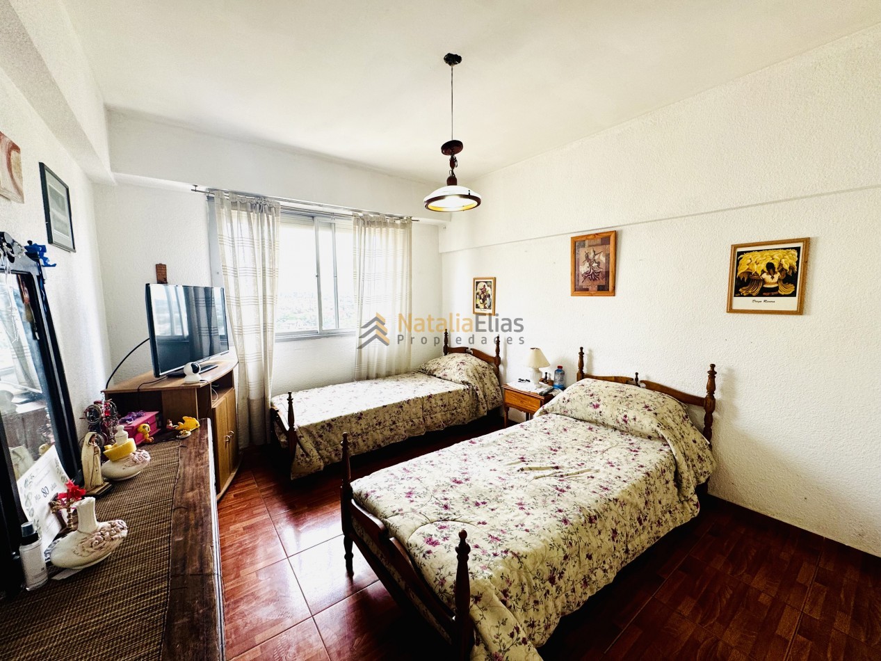 Departamento 3 ambientes externo con espacio de cochera 