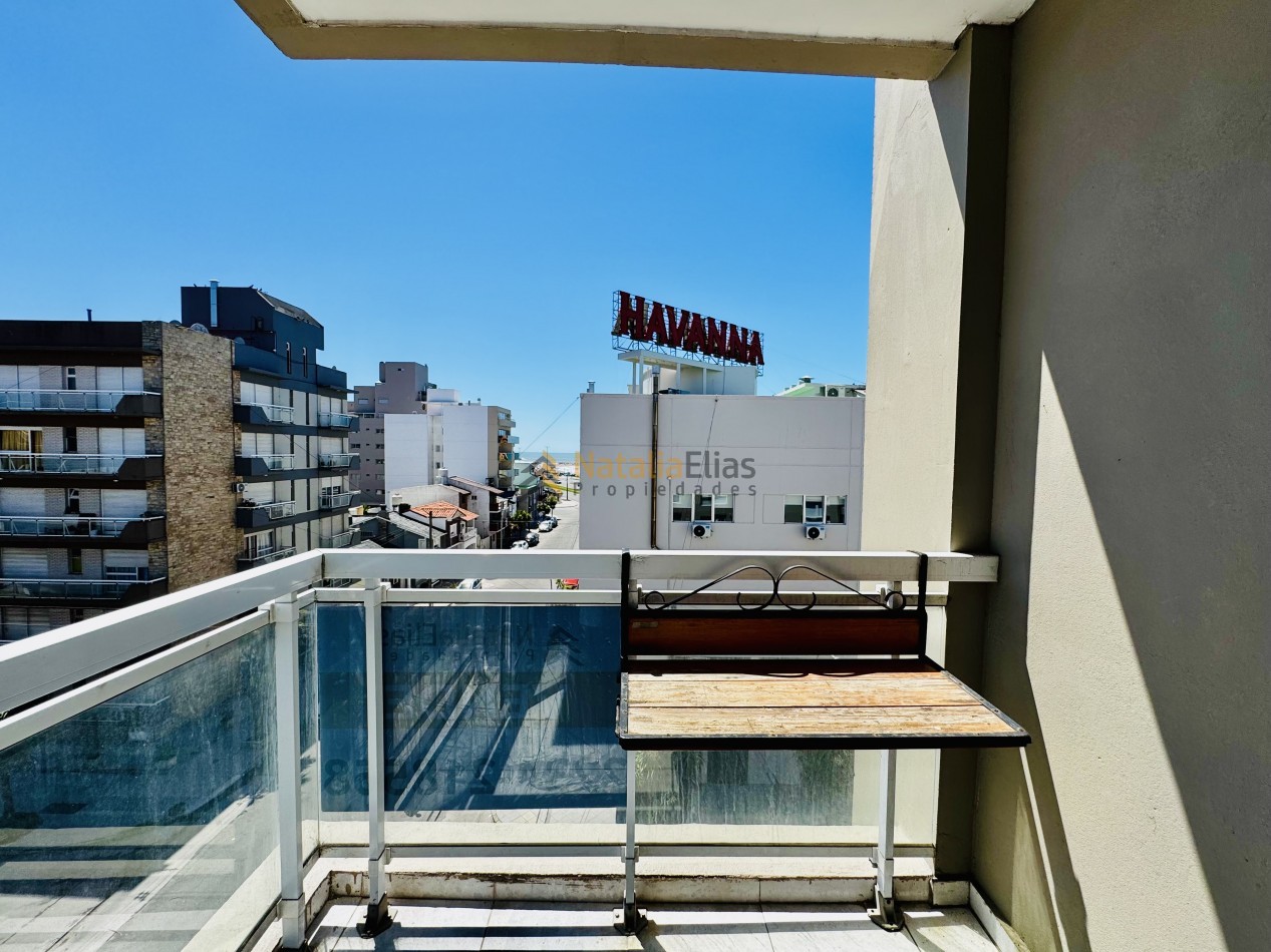 Departamento 2 ambientes al frente en La Perla 