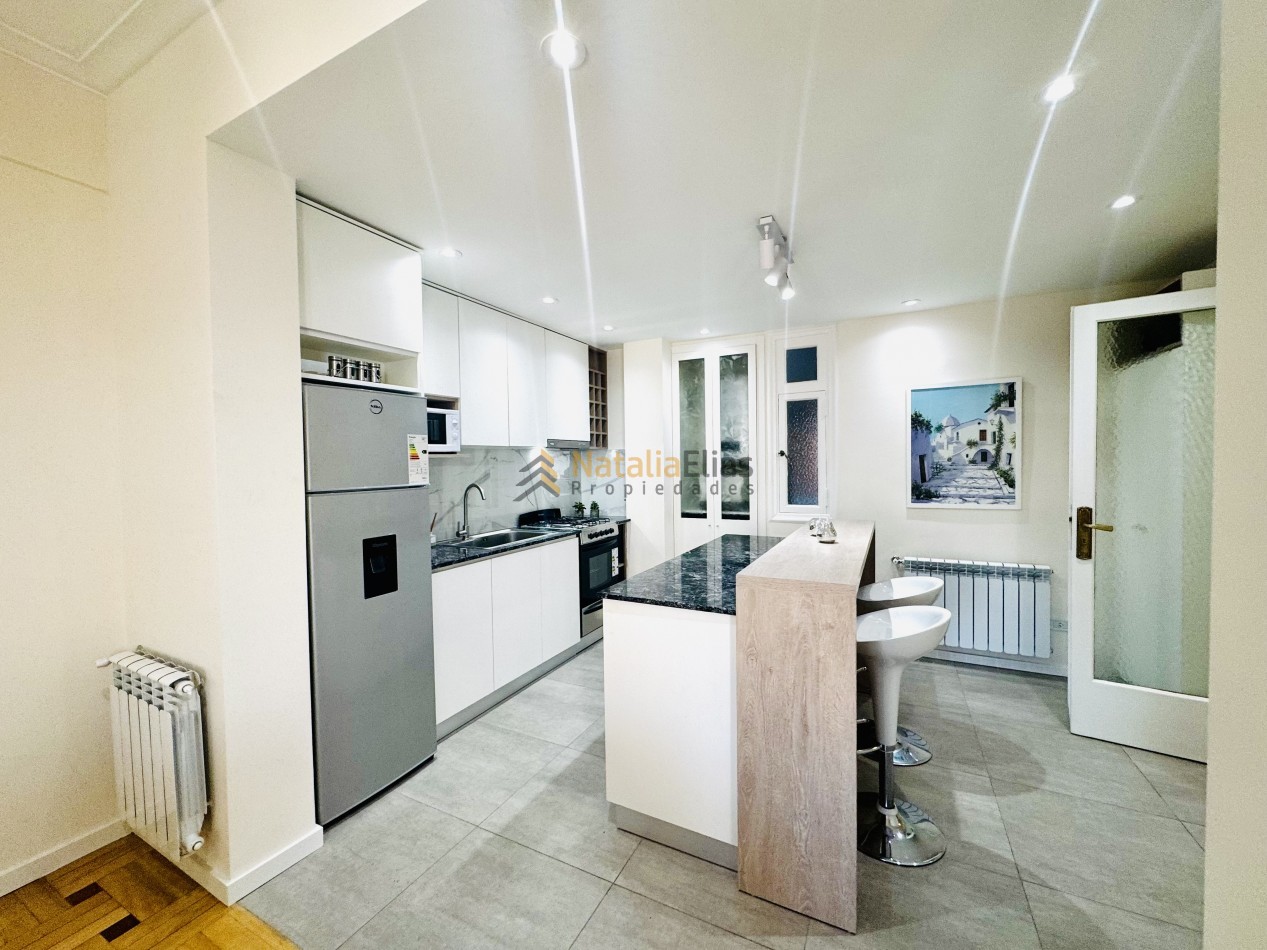 Semipiso 4 ambientes en zona Centro reciclado y equipado