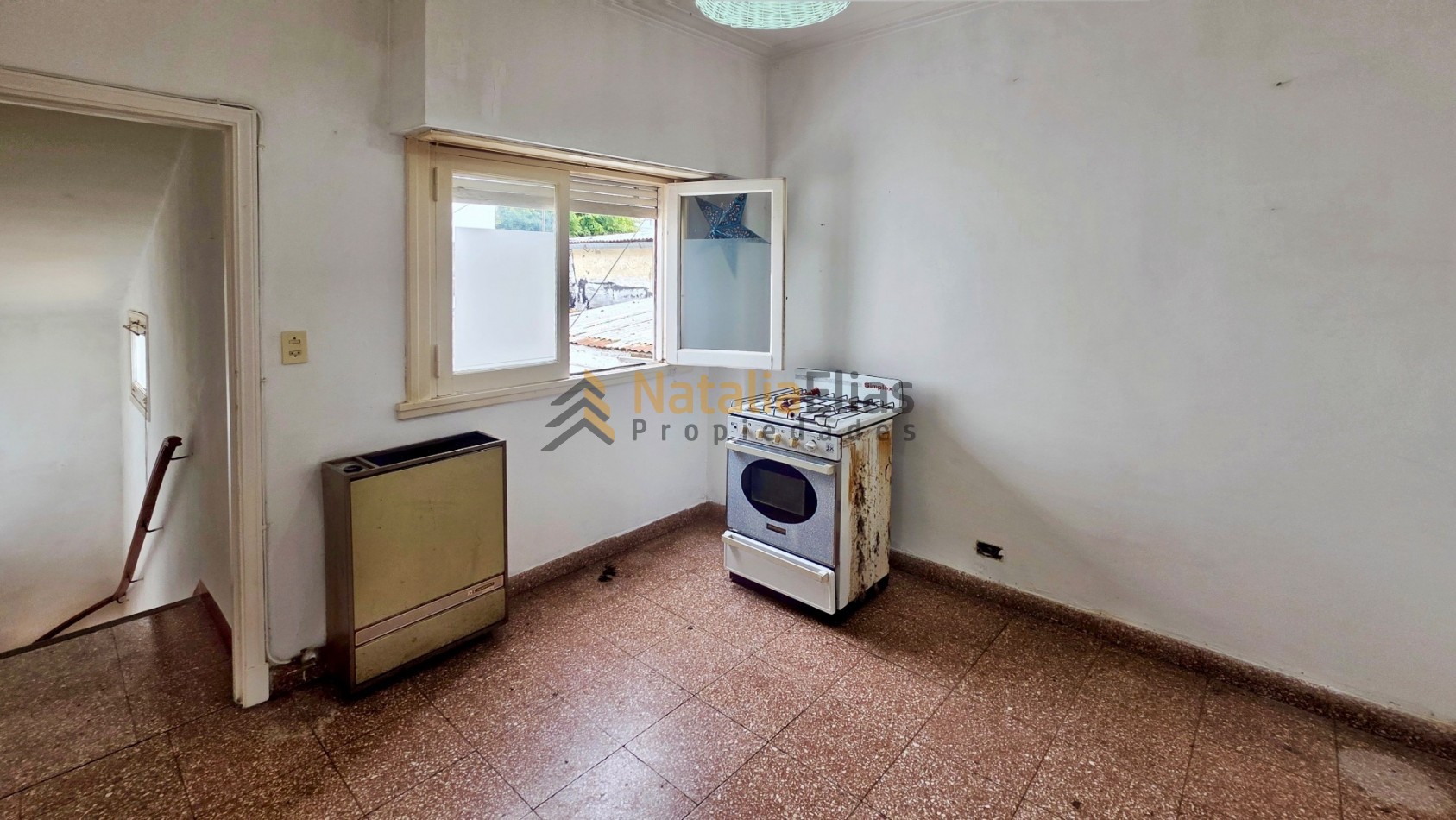 Propiedad en block 3 PH con garage multiples usos 