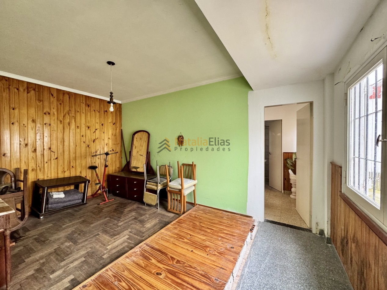 Chalet 3 ambientes con patio y garage en Pinos de Anchorena