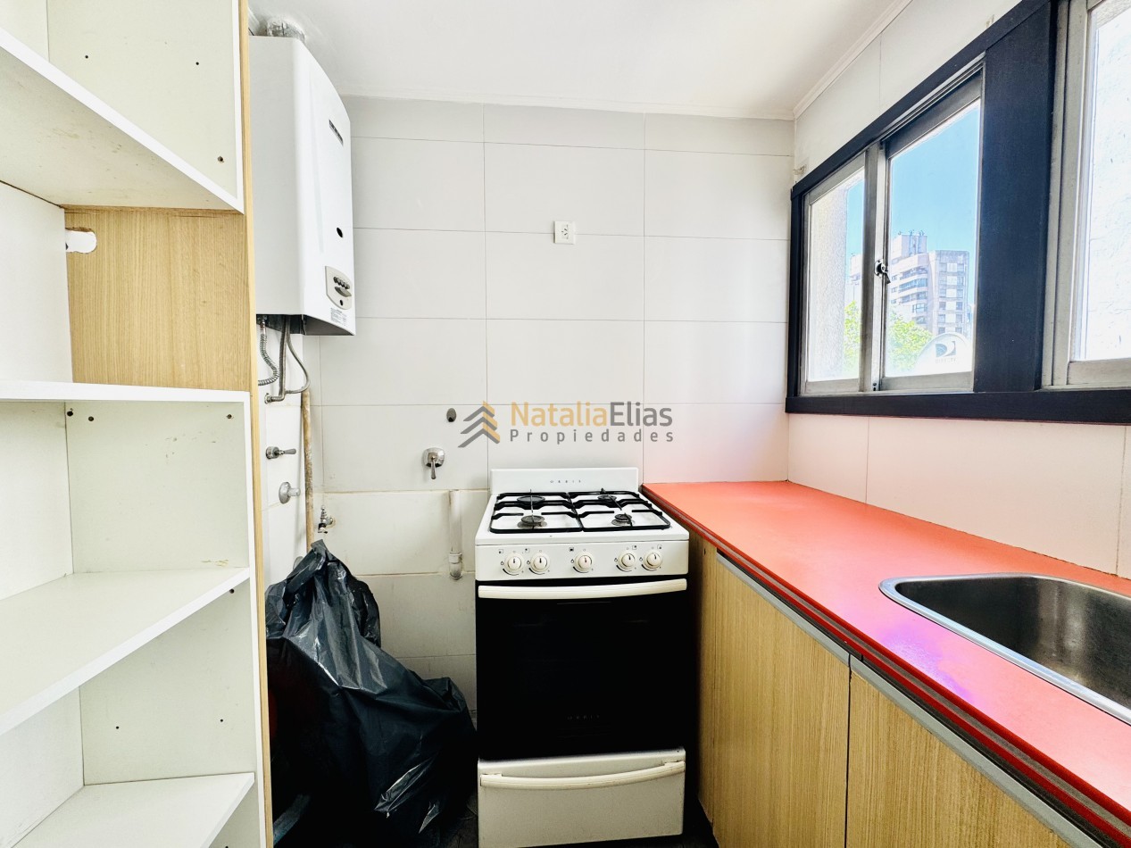 Departamento 3 ambientes al externo sobre Av. Luro. Centro Mar del Plata 