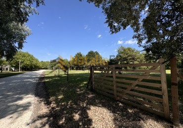 Lote en venta en barrio Pinares de Santa Clara