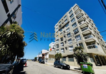 Departamento 2 ambientes al frente en La Perla 